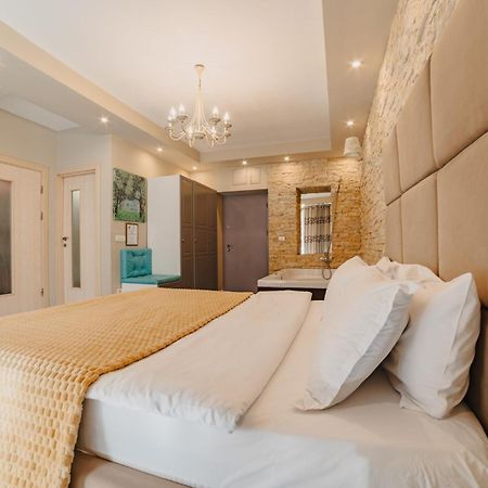 Romantic Jacuzzi Belleview Studio Sinaia Exterior foto