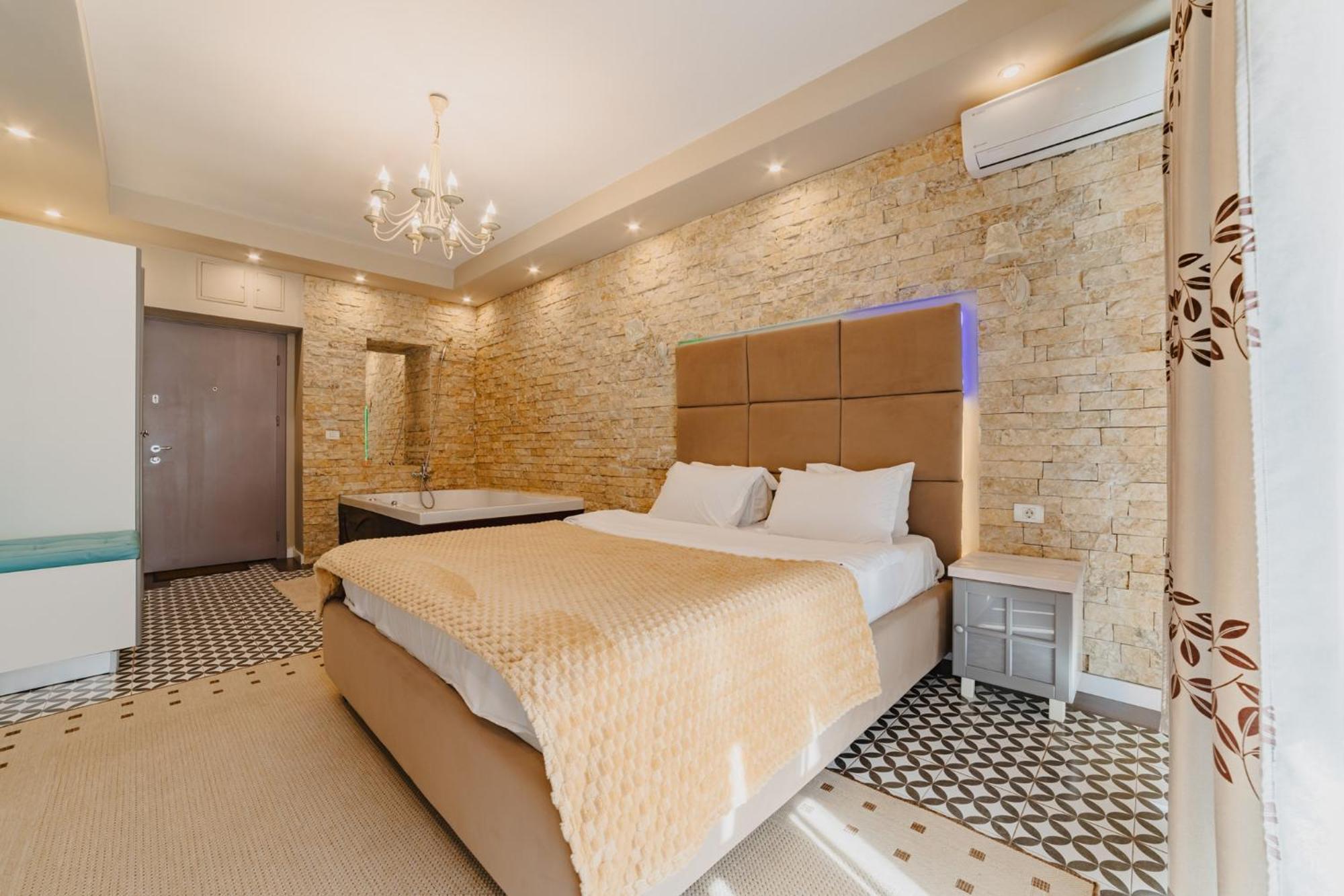 Romantic Jacuzzi Belleview Studio Sinaia Exterior foto